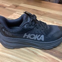 Hoka Challenger ATR 7