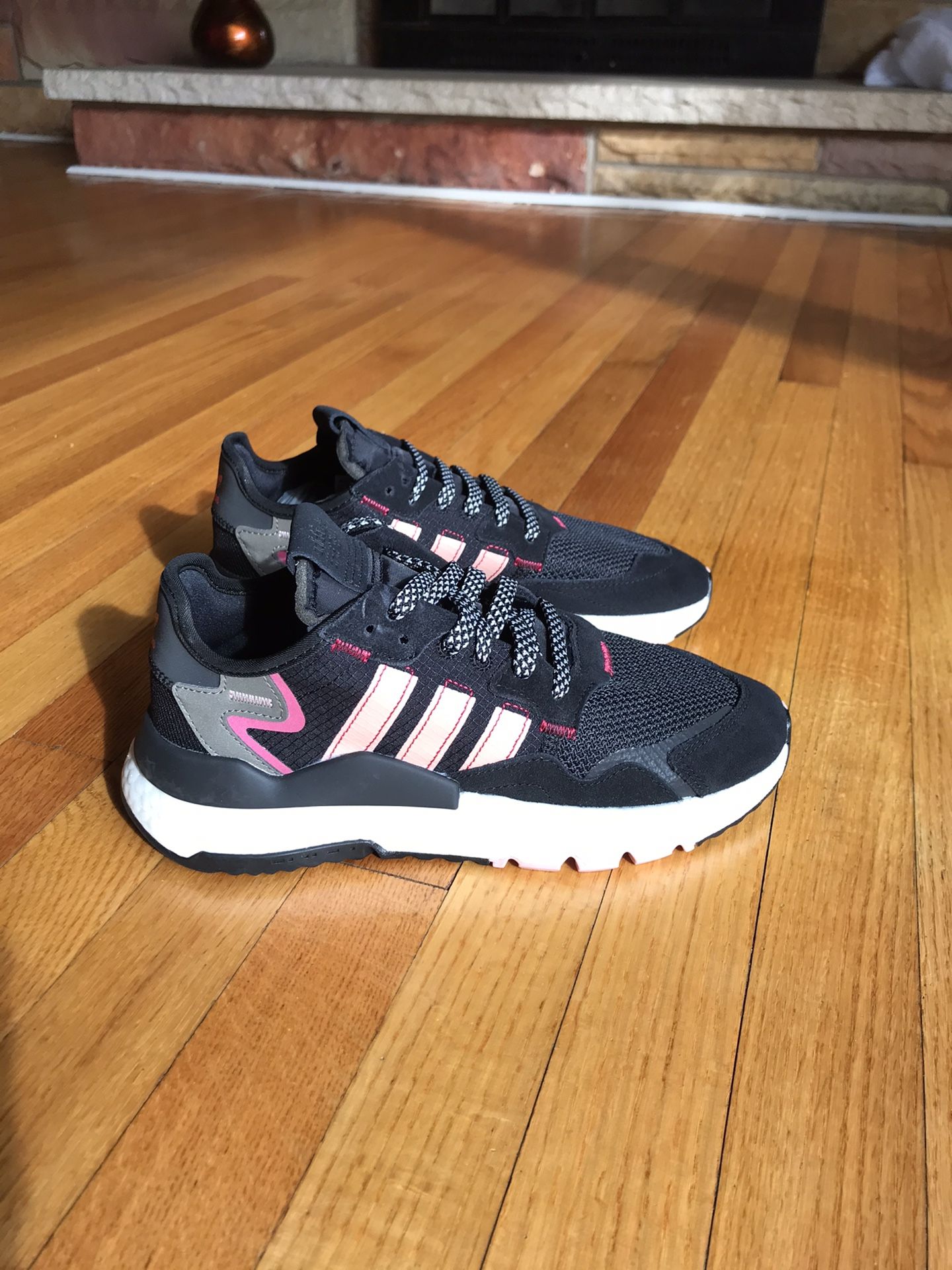 Adidas Nite Jogger Boost EG9231 Women's Size 9 Black/Pink New without box