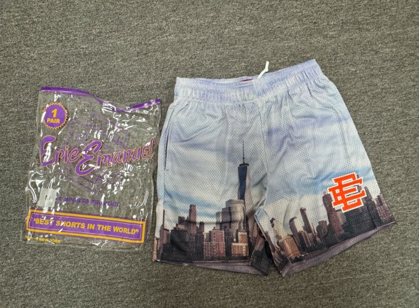 New Erik Emanuel New York Shorts - Medium