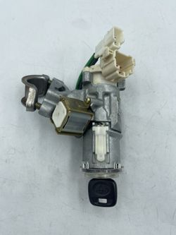 2004 Toyota RAV4 Ignition Switch W/KEY cylinder