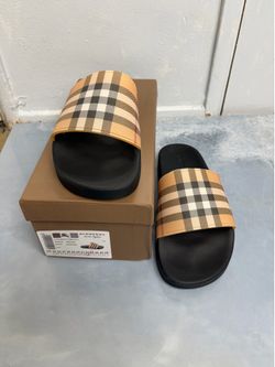 Burberry Sandels