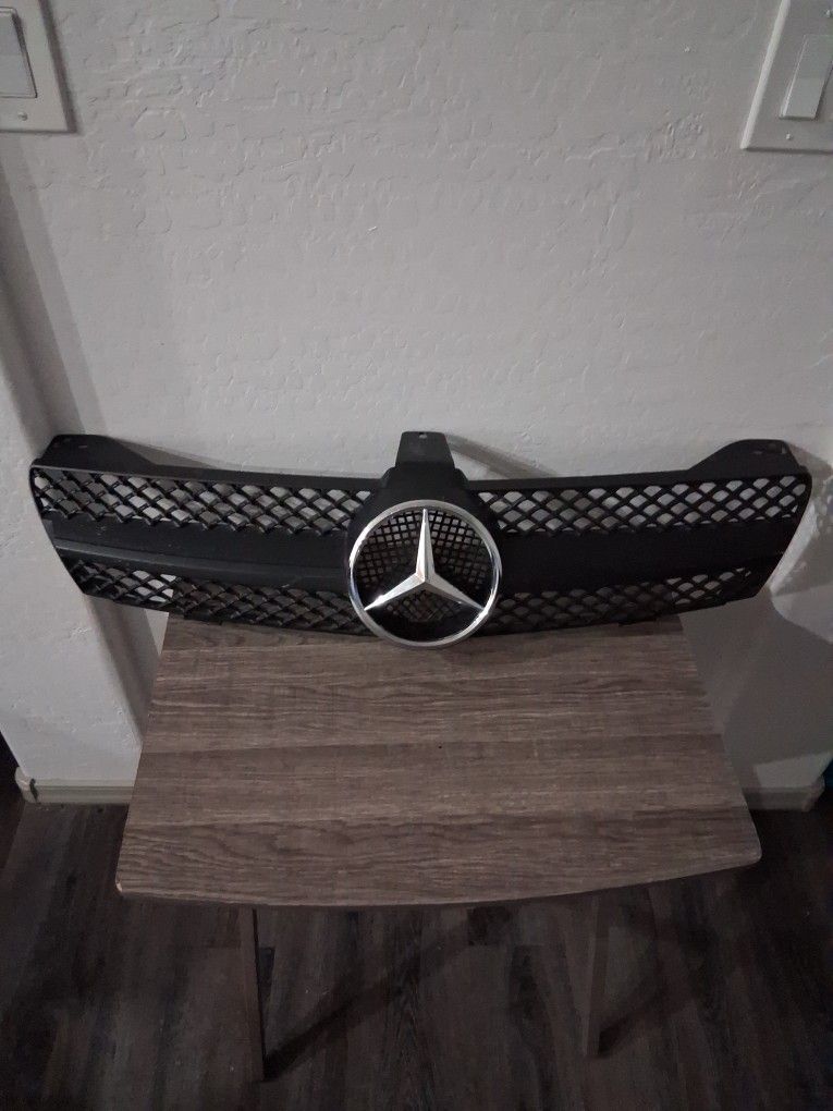 Mercedes Cls Grille
