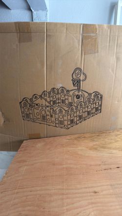 Kids play pen white