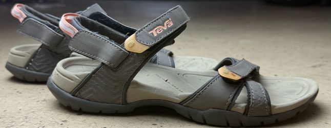 Teva Tirra Sandals Women's  9