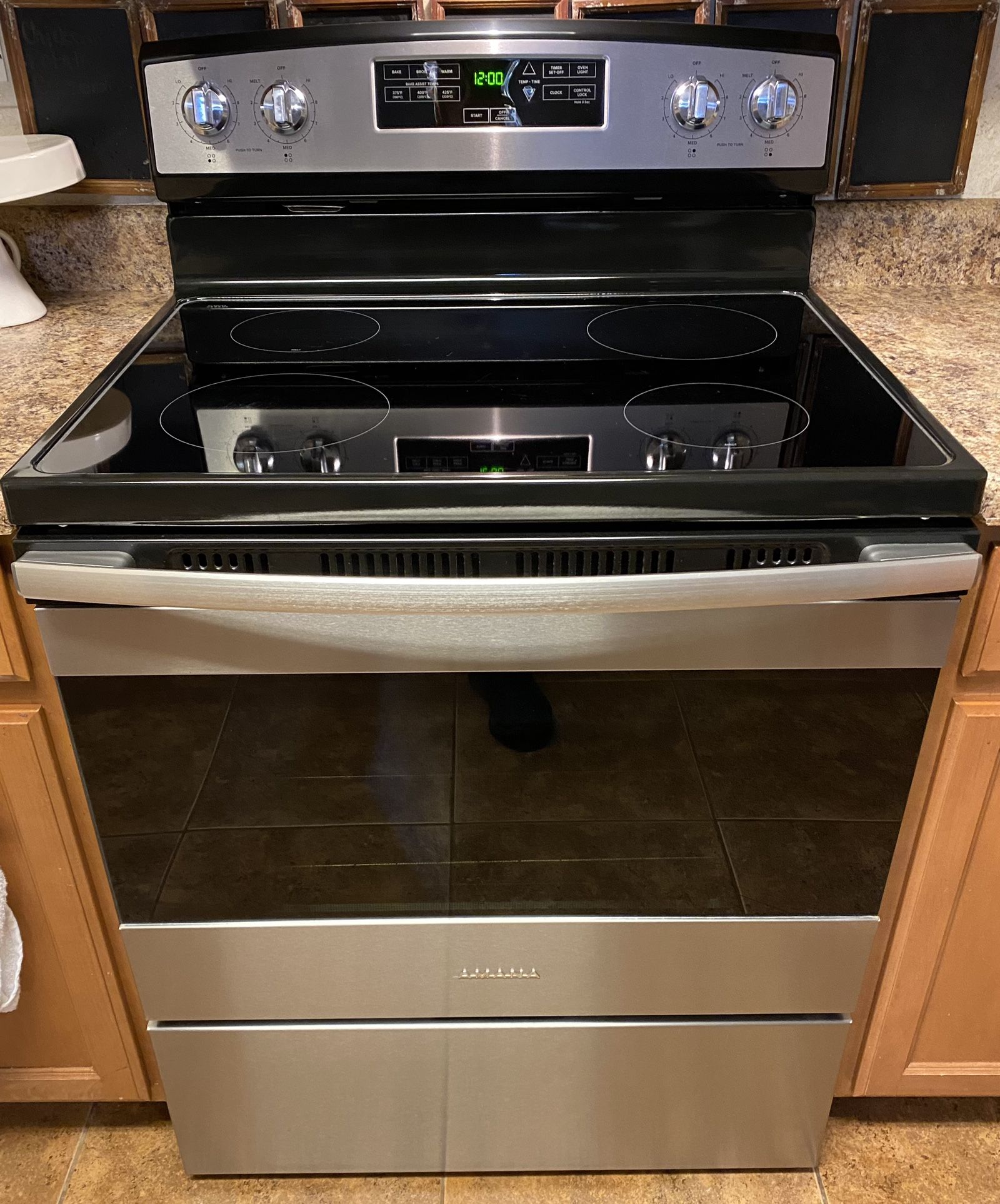 Stainless Steel Amana Electric Glass Top Stove for Sale in Maricopa, AZ OfferUp