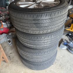 Llantas De Una Toyota Camry 