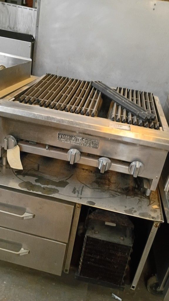 Comstock Castle Countertop Charbroiler