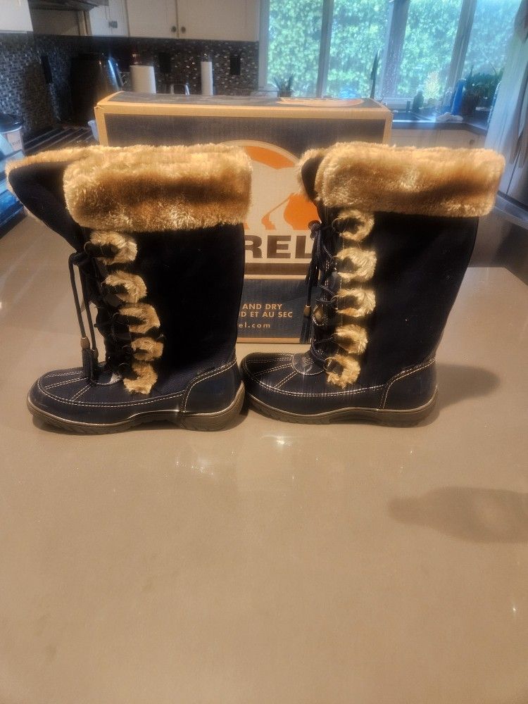 Brand New Womens Waterproof Boots