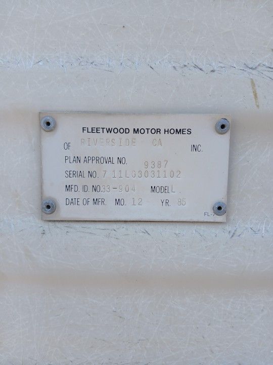 RV Fleetwood Motor Home 1985