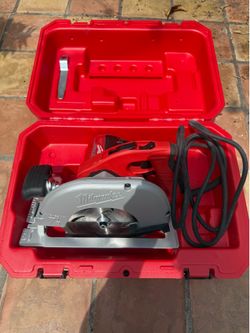 Milwaukee Corded Blade-left Sidewinder Circular Saw