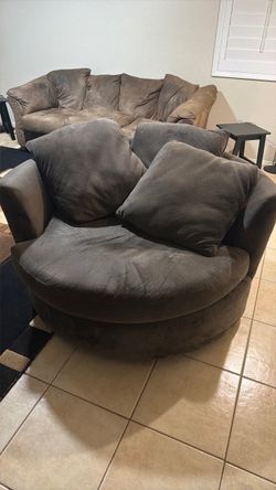Large Round Swivel Chair with Cushions