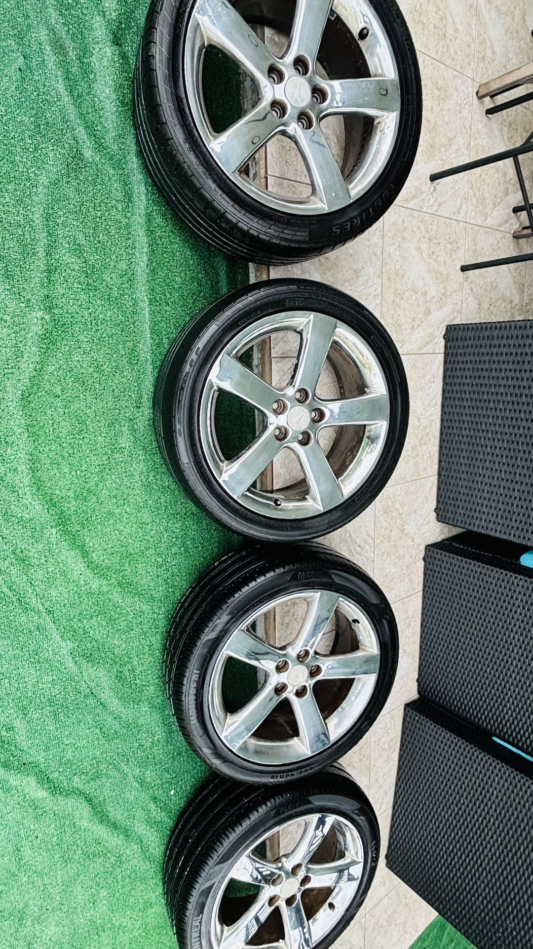 Neumáticos Pontiac Rim 235/45/18
