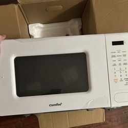 COMFEE CMO-C20M1WH Retro Microwave with 11 Power Levels, Fast Multi-Stage Cooking