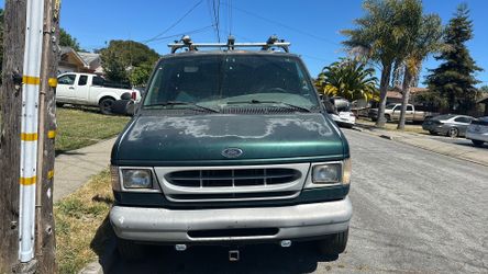 2000 Ford Econoline