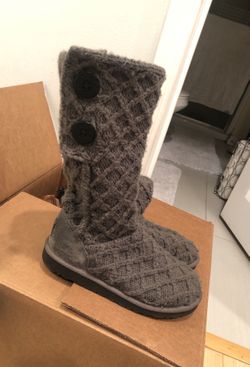 Uggs size 4