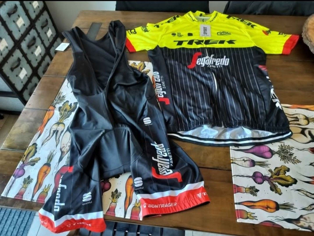T.R.S Bicycle Clothing for Men Cycling Jersey Short Sleeve and Bib Shorts Kit 2X-Large