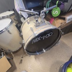 Mx -100 Drum Set. Possibly Missing Pieces. See Pictures. 
