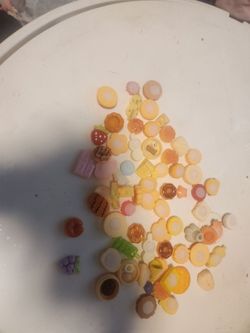 Little food accessories 7$ for all must pick up!