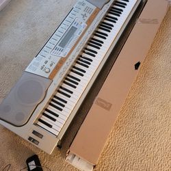 Casio WK-8000 Keyboard 
