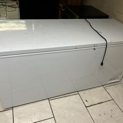Chest Freezer 19 Cu Ft 