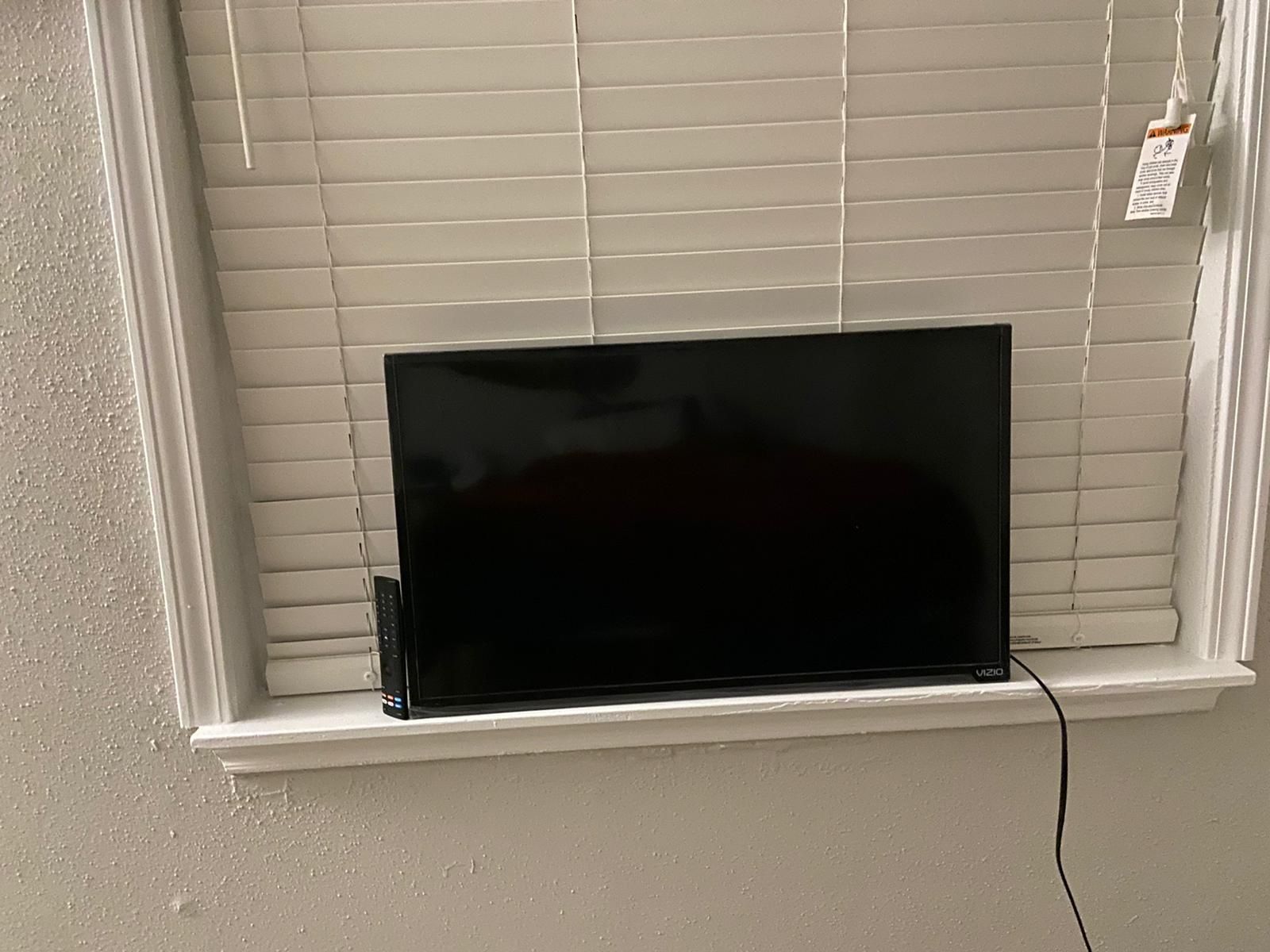 32” Vizio roku TV