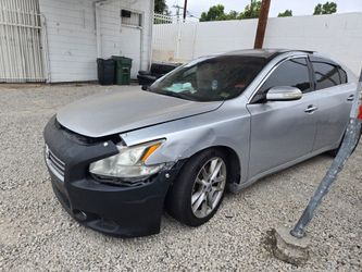 2010 Nissan maxima