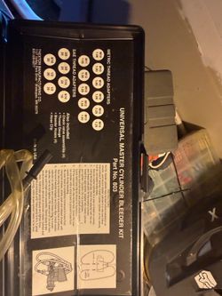 Thexton Master Cylinder Bleeder