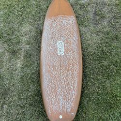 Jack’s Surfboard “Comet” 5’6 31.7Liters