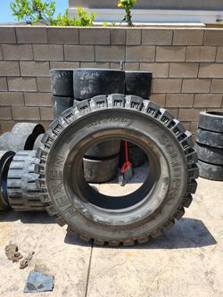 12.00-20 8.5 Solid Tire