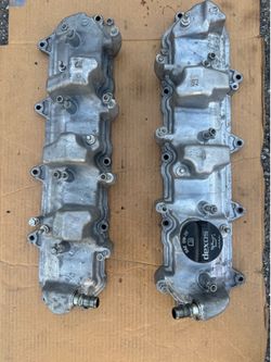 GM CADILLAC,Chevrolet 5.3L 6.2L Gen 5 LT Genuine OEM Valve Cover Set LH/RH Good condition 90 day warranty can deliver or meet see vehicle fit list bel