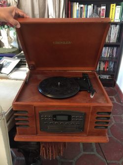 Vinyl/cd and radio player