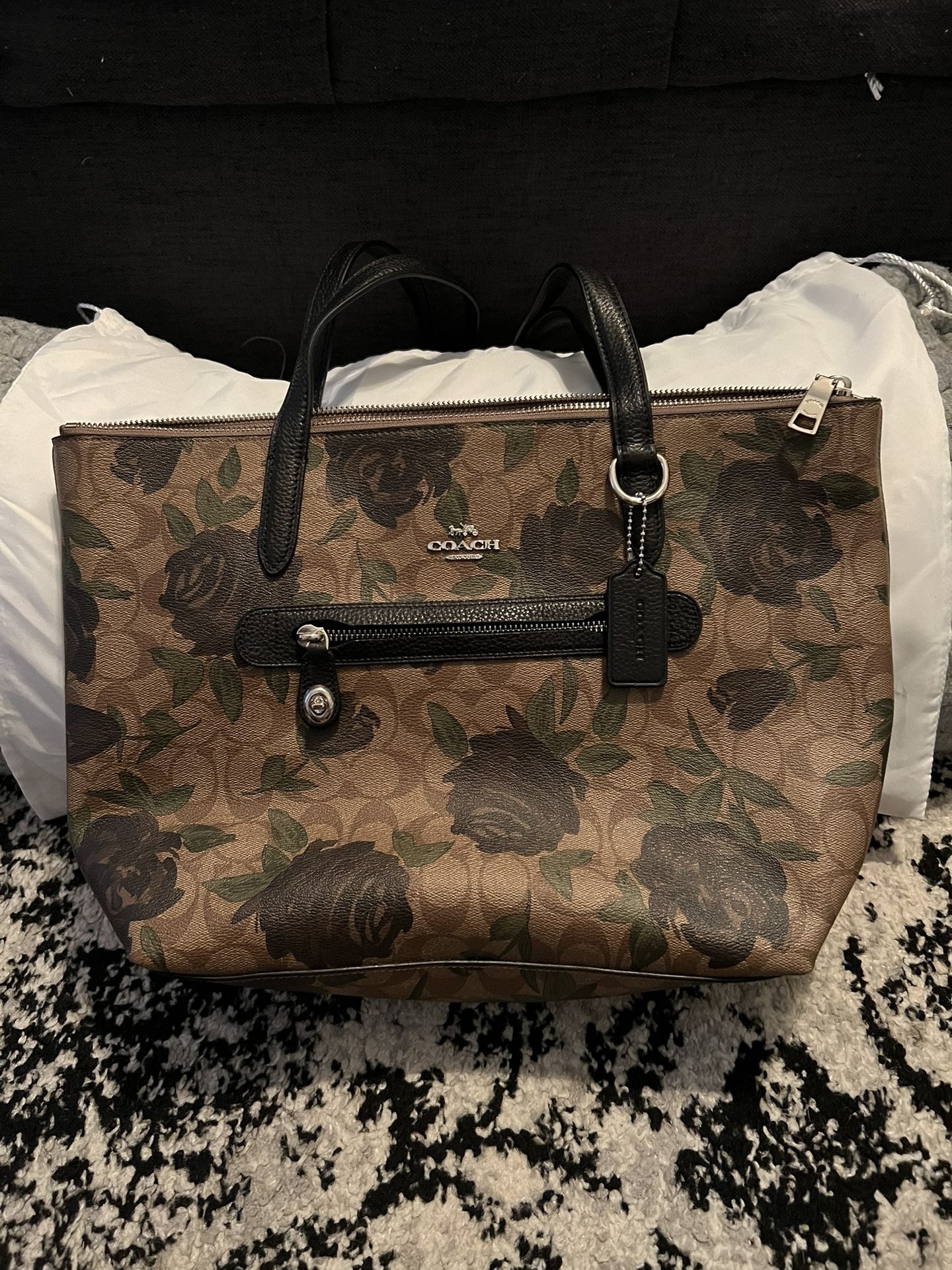 COACH Tote with Zip Closure 
