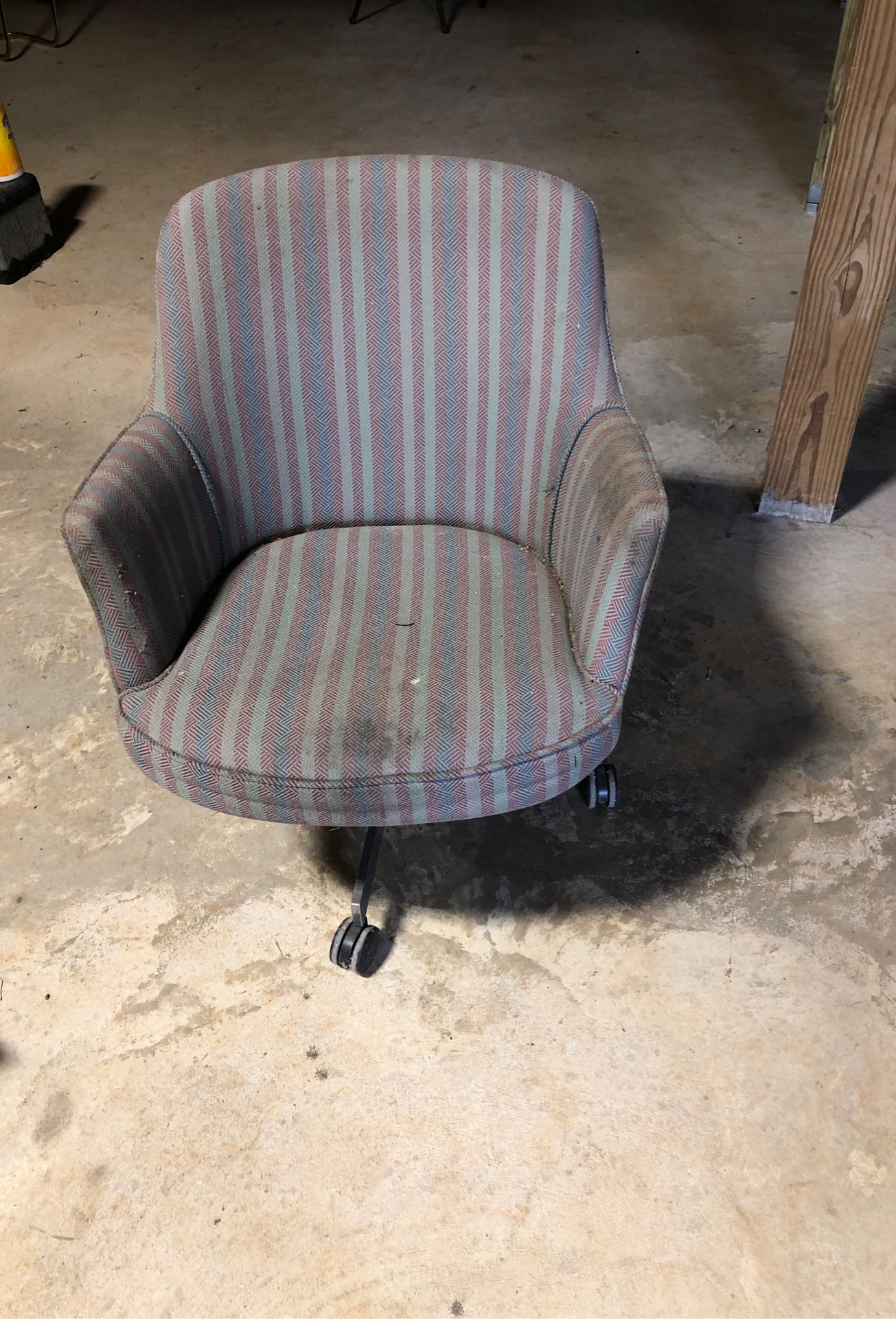 Swivel chair