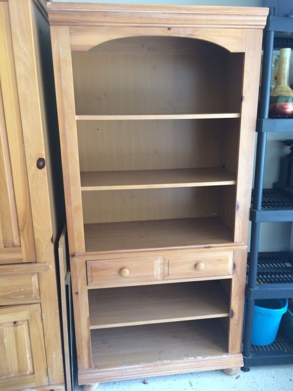 Broyhill Fontana Bookcase For In Lawrenceville Ga Offerup