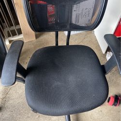 Swivel Chair 