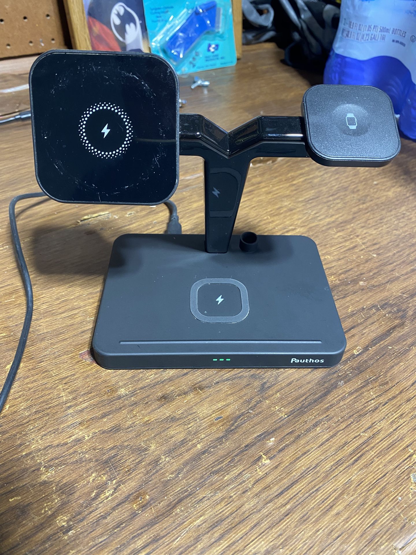 Pauthos 4-in-1 Wireless Charging Station – $25