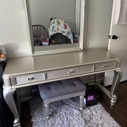 Vanity With Mirror 