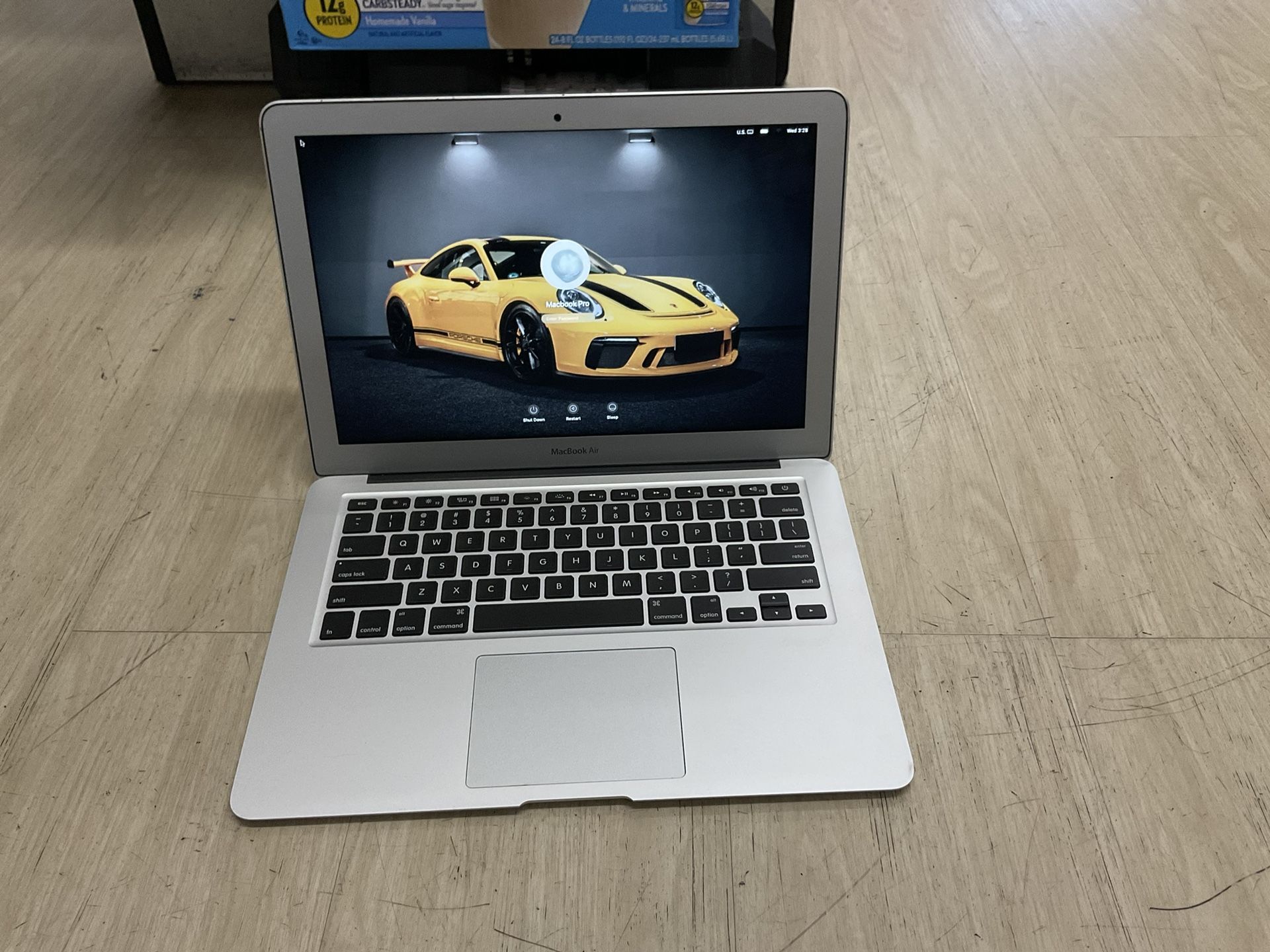 Made. Late. 2017. MacBook Air 13. Inch. 1.8 GHz Core I5—-8gb Ram —-500. Ssd.