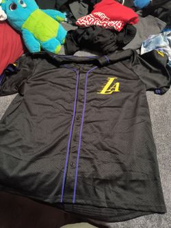 Lakers men's SIZE XL jersey  $20