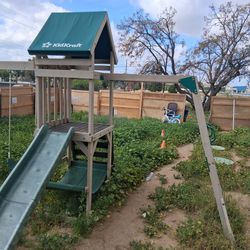 Kid craft play ground