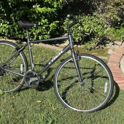 Trek FX Alpha Aluminum Fitness Bike 3 Of 4