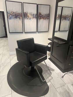 Stylist chair
