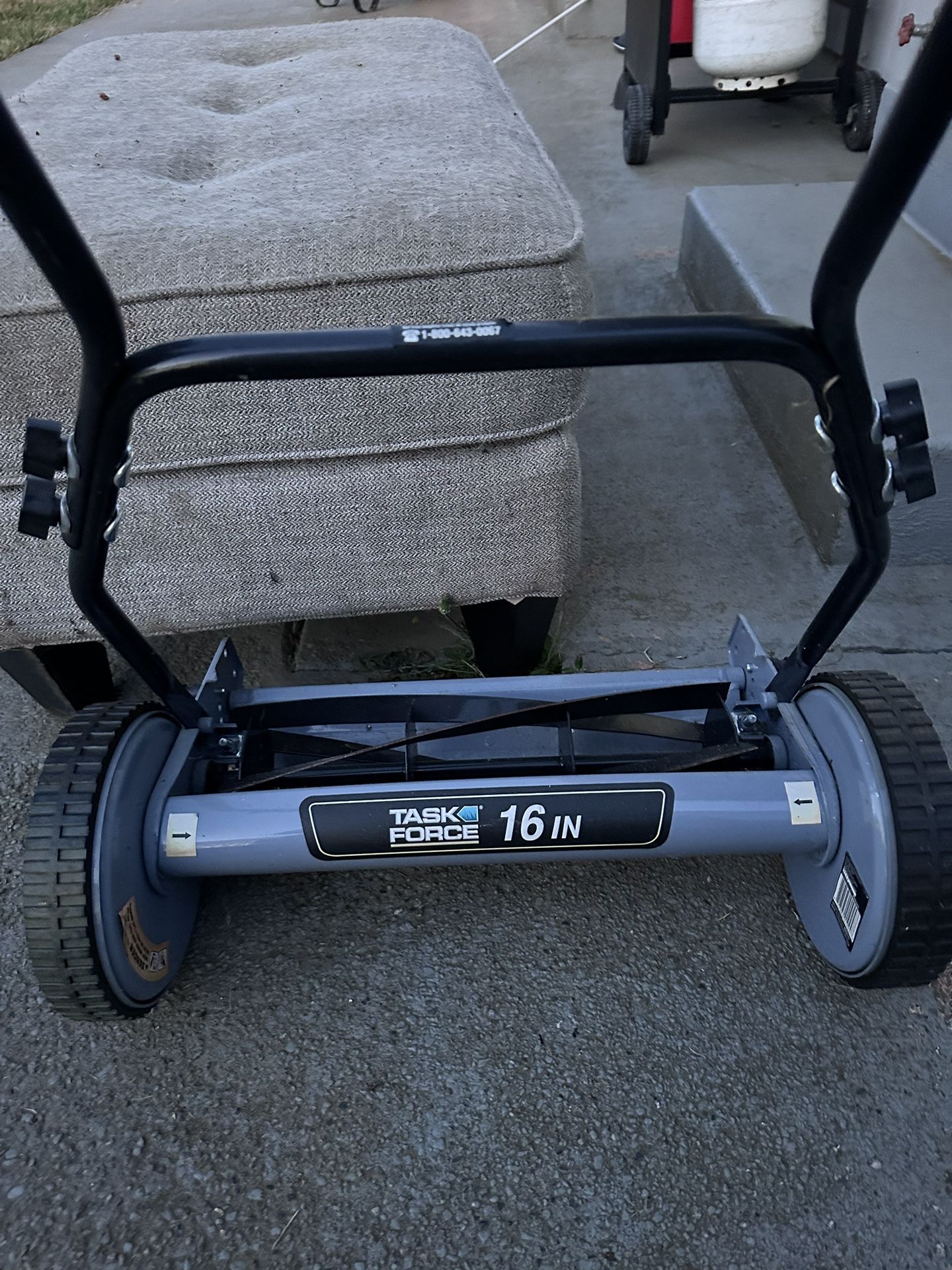 Task Force 16-in Reel Lawn Mower