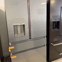 GE Cafe 28.7 Cu Ft 4-Door French Door Refrigerator 