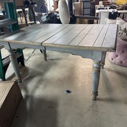 Vintage Habersham Dining Table NEW!!!