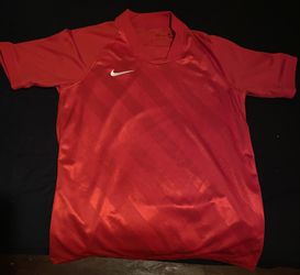 red nike soccer shirt 