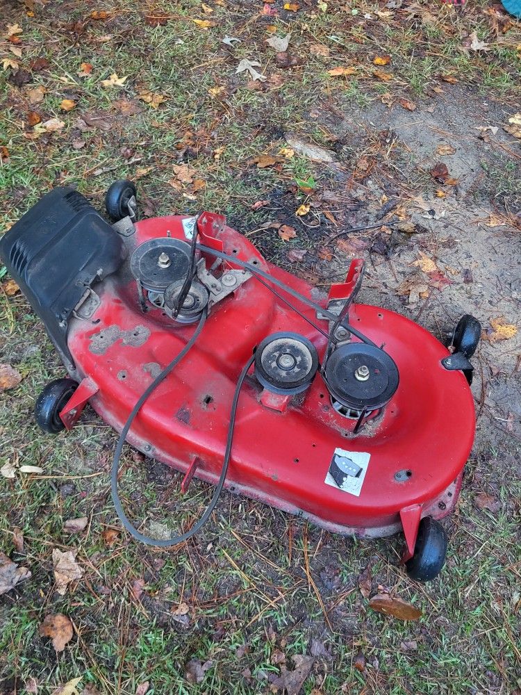 Craftsman/John Deere Riding 100series 42"Deck