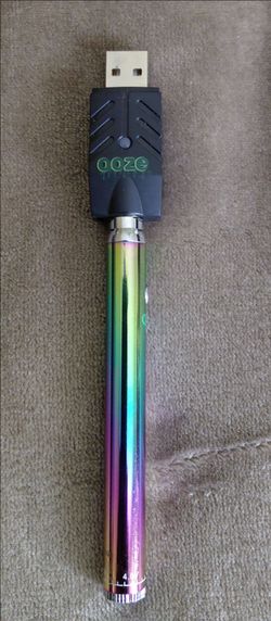 Ooze Slim Twist Pen - Rainbow