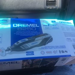 Dremel 8250 5 Accessories Cordless Brushless Rotary Tool Kit