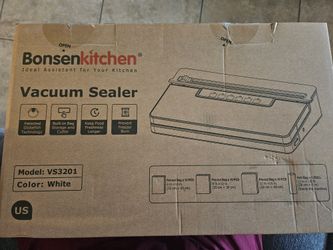 New In Box Vacuum Sealer With Bags - Black Friday Deal!!!